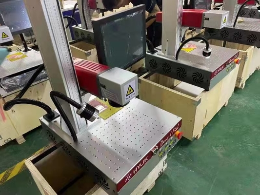 A marcação do laser de Maxphotonics Raycus faz à máquina o cartão 20W de Ezcad com sistema informático