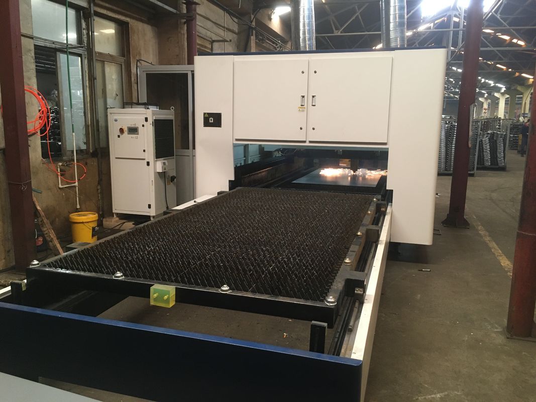 máquina do corte e de gravação do laser da fibra 2KW de 3000mm