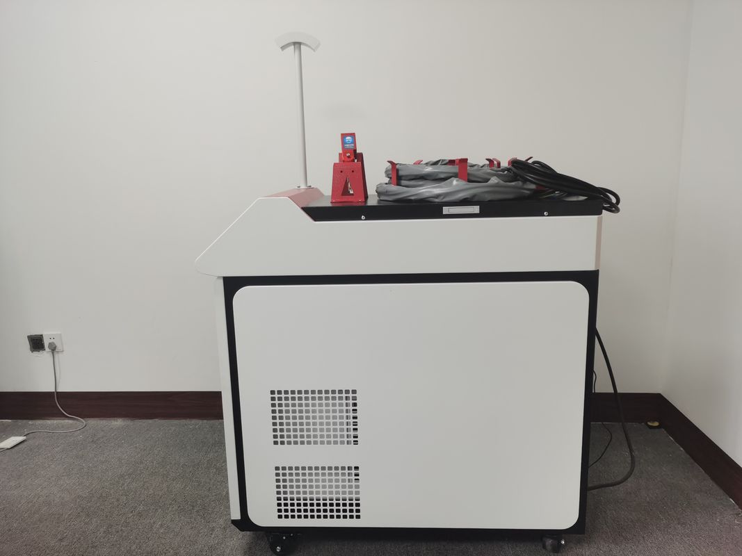 soldadura de aço inoxidável de 1080nm 1500W 3mm pela máquina de soldadura do laser da fibra